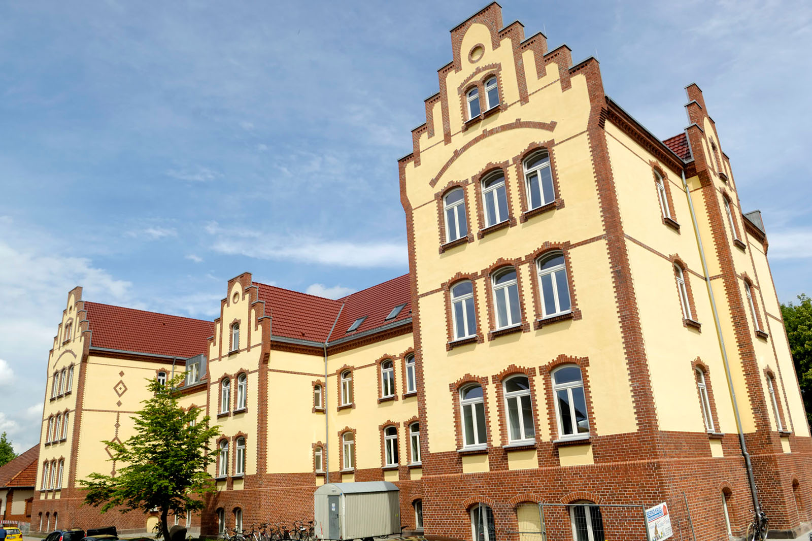 Im Gebäude an der Zeughausstraße am Campus Oldenburg ist der Studiengang Hörtechnik und Audiologie untergebracht. (Foto: Piet Meyer/ Jade HS)