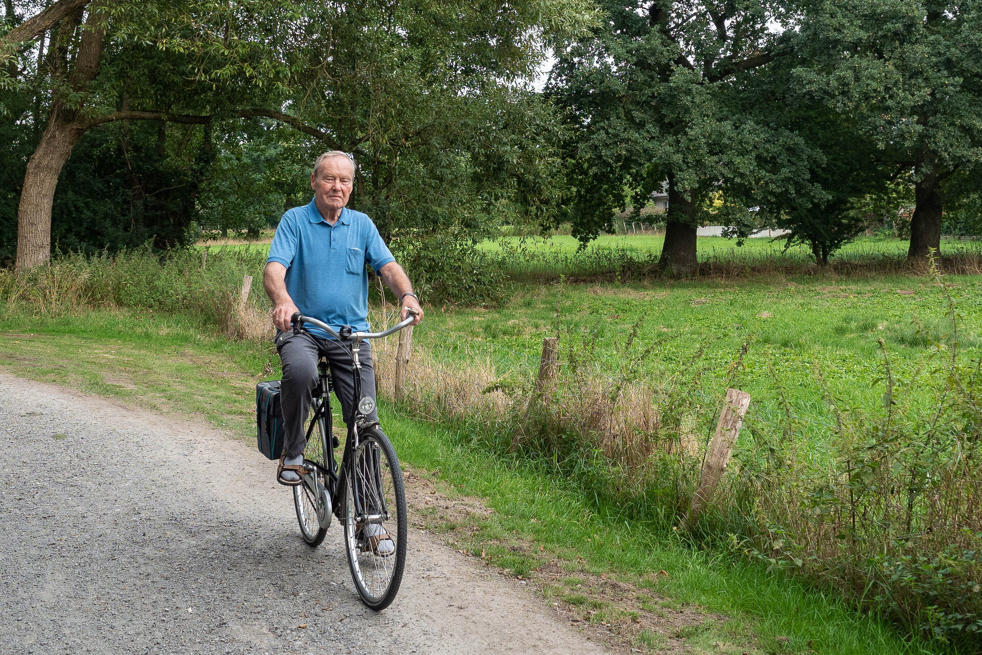Viele der befragten älteren Menschen halten sich im Alltag durch Bewegung fit – insbesondere durchs Radfahren. Fotos: Sonja Dilz/Jade HS