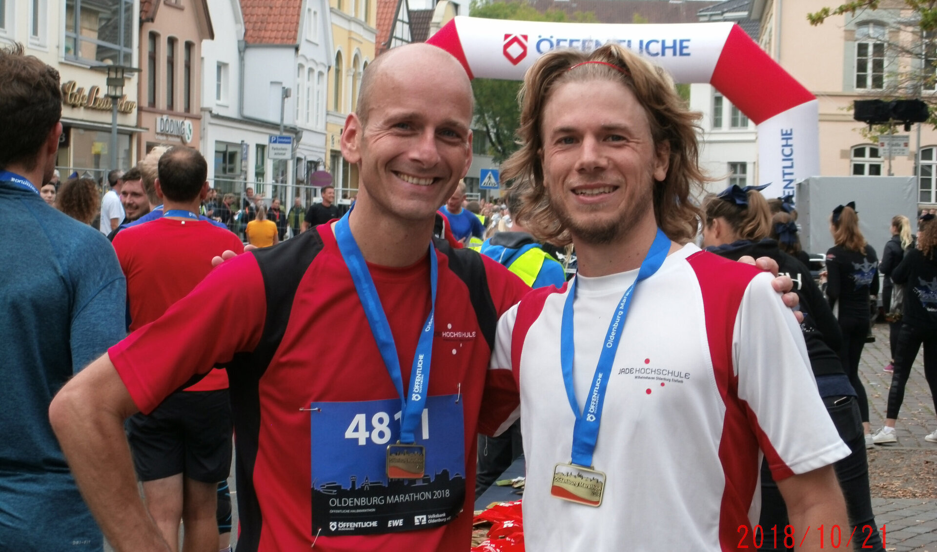 Beide stark im Halbmarathon: Eike Betten (li) und Florian Dufner. (Foto: Jade HS)    