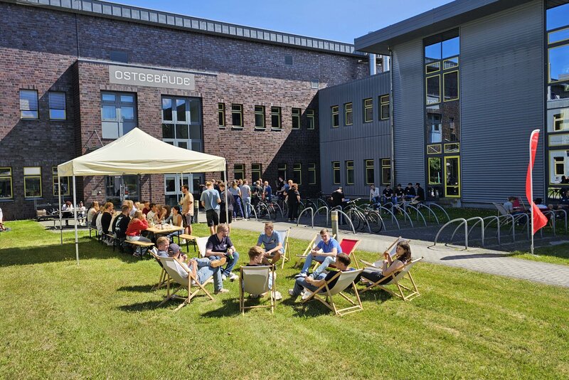 Kennenlerngrillen für Studiengangsbewerber_innen bei den Ingenieuren