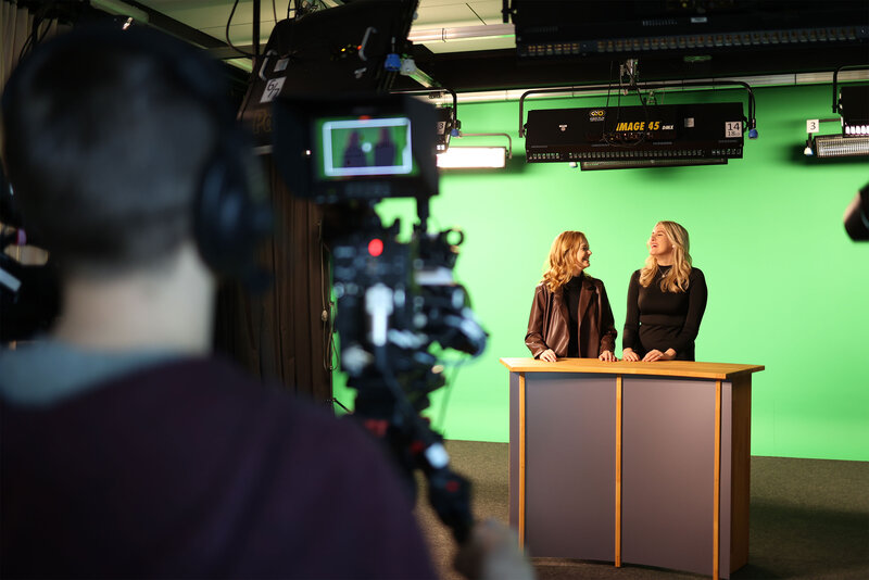 Fünf Fakten über Medienwirtschaft und Journalismus