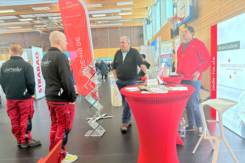Jade Hochschule vertreten bei der job4u-Messe