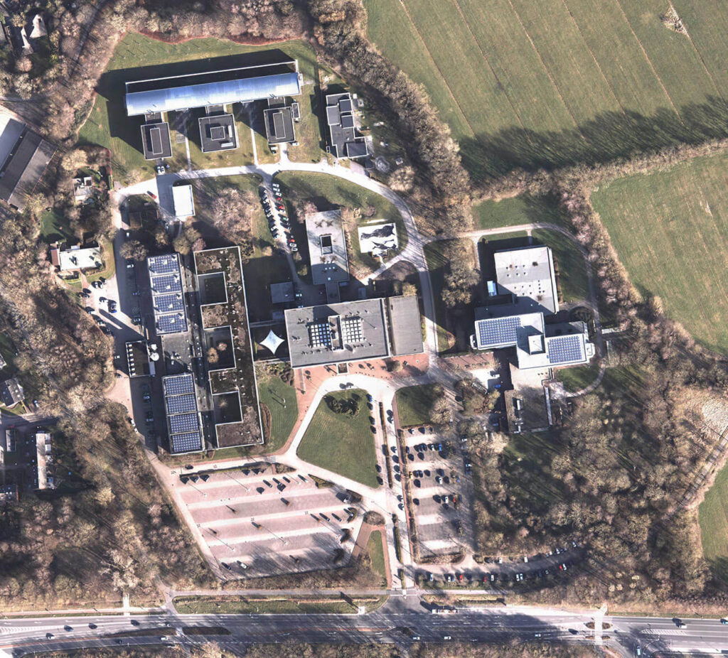 Dieses Orthofoto wurde mit Aufnahmen aus dem neuen Forschungsflugzeug erstellt. Es zeigt die Jade Hochschule am Studienort Wilhelmshaven. Foto: Jade Hochschule